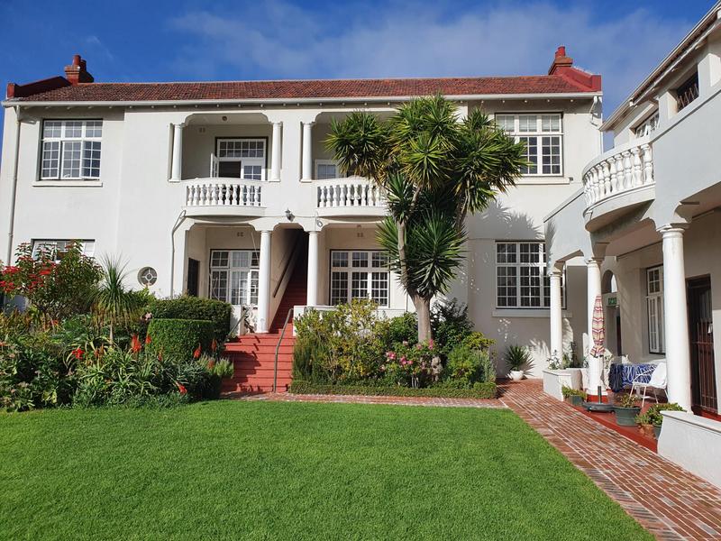 2 Bedroom Property for Sale in Green Point Western Cape